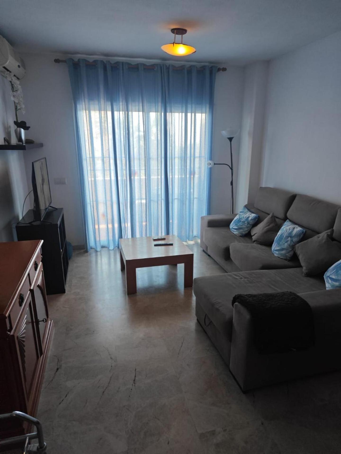 Central 2-Bed Apartment In Estepona Port Bagian luar foto